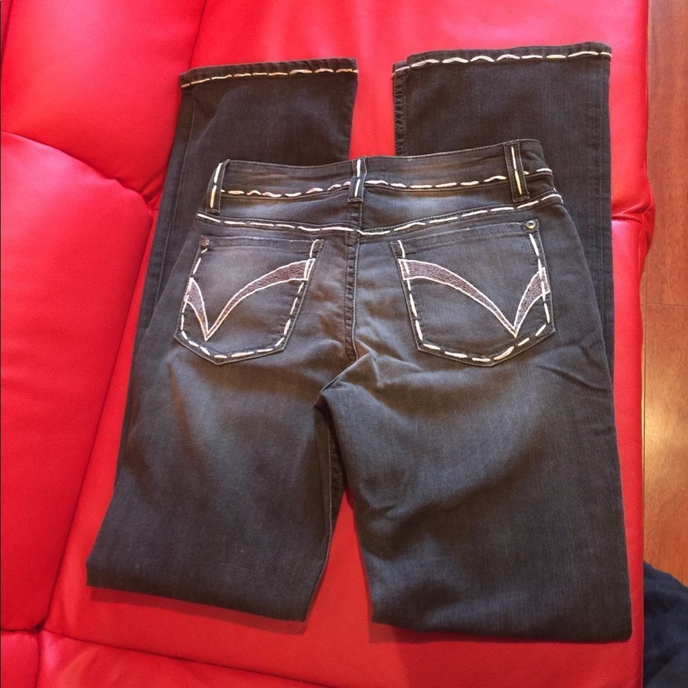 Cache Jeans - Picture 2 of 7